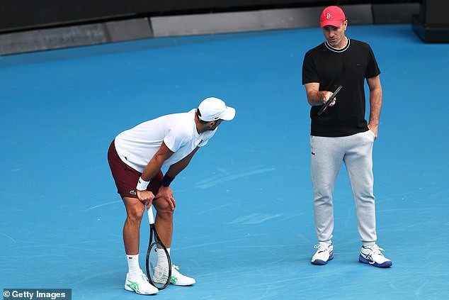 Szokująca kontuzja szyi Novaka Djokovicia ujawnia się zaledwie 12 minut przed Australian Open