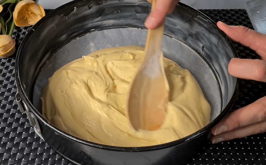 Состојки што ви се потребни за совршениот колач од јаболка