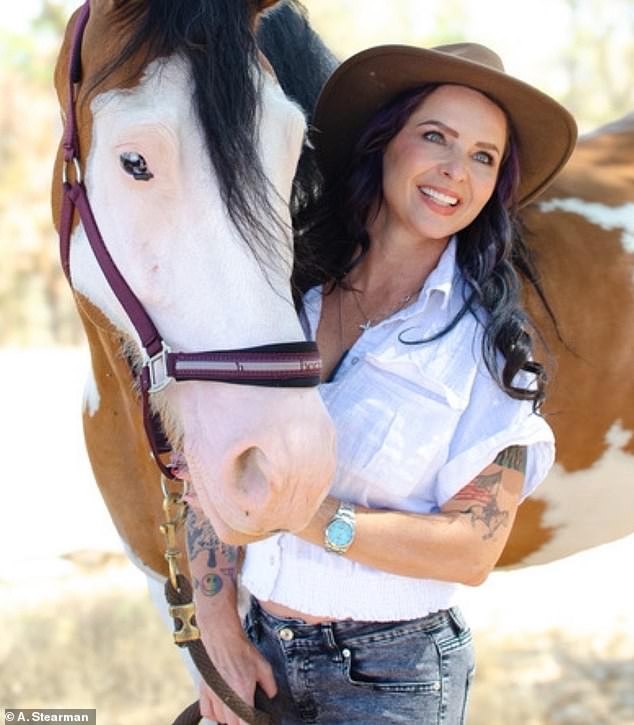 Неразрешено и неказнето: Алиша по две децении се враќа по одговори, полицијата ја понижува и игнорира