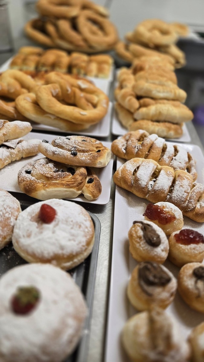 Почетокот од нула: Чистење, тежок труд и нова иднина во туѓина