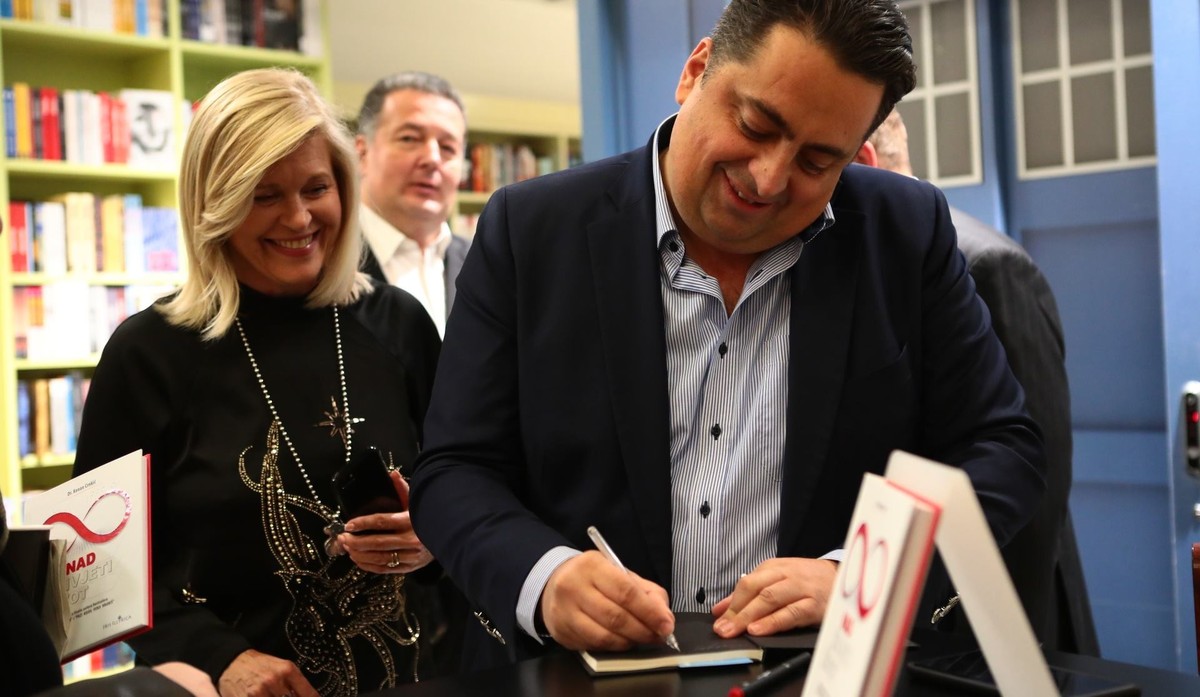 Дали си слободен — или само подобро облечен роб? Што е вистинска финансиска слобода според Црнкиќ