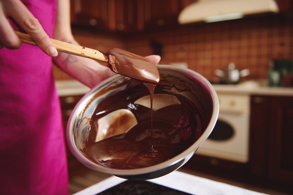 Две основни причини и форми на побелување на чоколадото – шеќерите и мастите