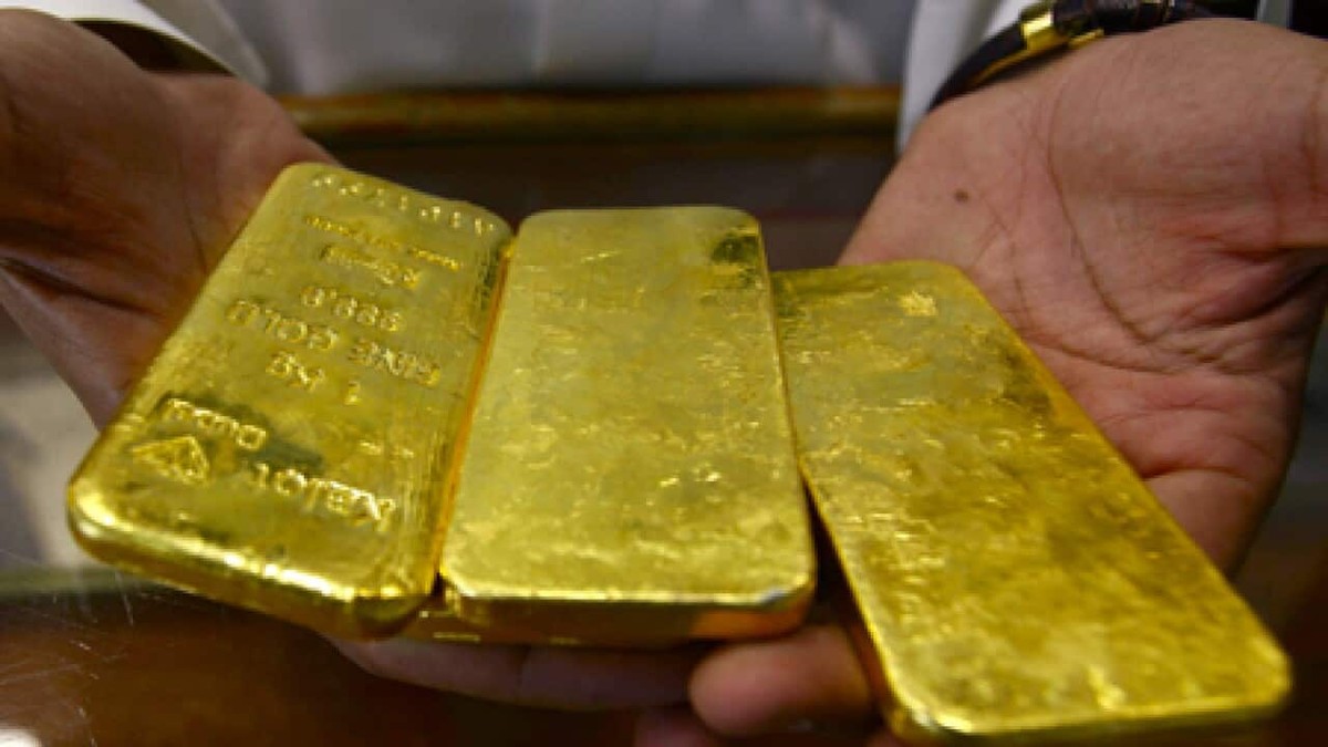 1944: Германско повлекување низ црни патишта и камиони полни со ограбено злато