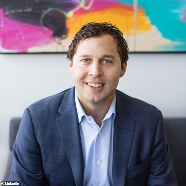 Гневните жители на Мисури тврдат дека градот смрди на КАНАБИС и дека никако не можат да избегаат од него, години по легализацијата на марихуаната