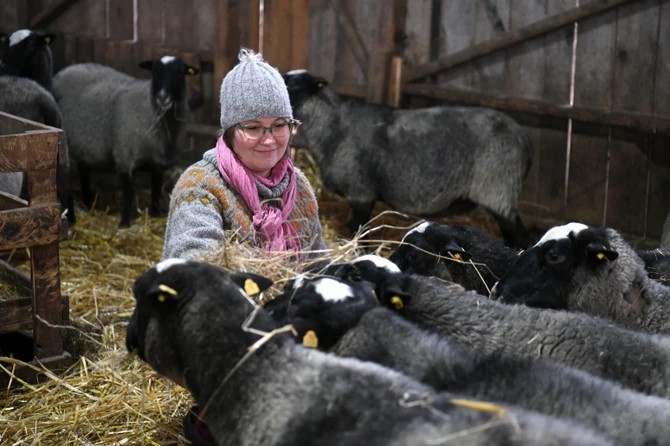 Од интернет и мечти до реалната пресметка со селскиот живот – учење, грешки и работа што никогаш не престанува
