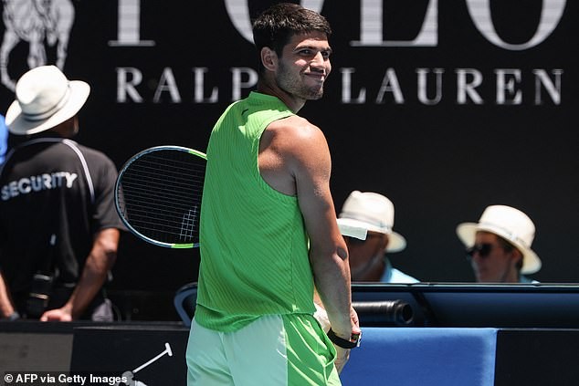 Incident sur Rod Laver Arena : le Whoop band interdit pendant l’échauffement, avant le quart de finale contre de Minaur