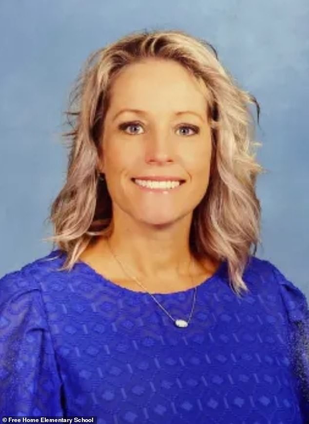 Vol répété et stacking 98 articles pour 943,97 dollars sur deux mois