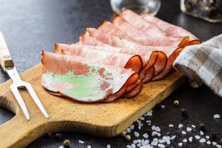 Модерната сланина „напумпана“ со вода и адитиви за профит, а не долговечност