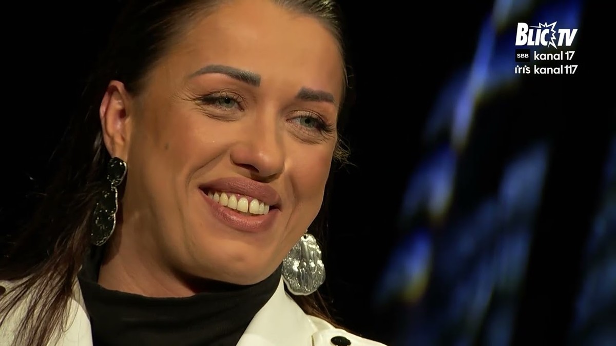 „За 5 евра колешките даваат да ги фаќаат! Кафана ли е тоа или нешто друго?“ - пејачка зборува отворено за суровиот живот по кафаните