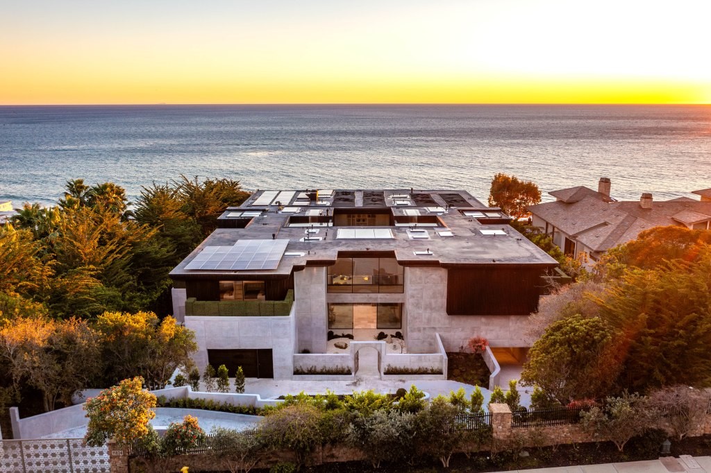 Бетонска борба и инженерски пекол – пет години копање низ карпите во Малибу