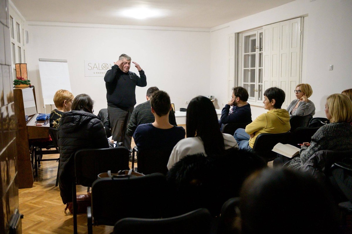 Не напуштив школа од визија, туку од мрзеливост и почеток со удобност