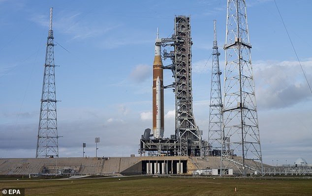 Потенцијална катастрофа уште на подлогата: Протекување на гориво, пожар и моментални акции за спасување