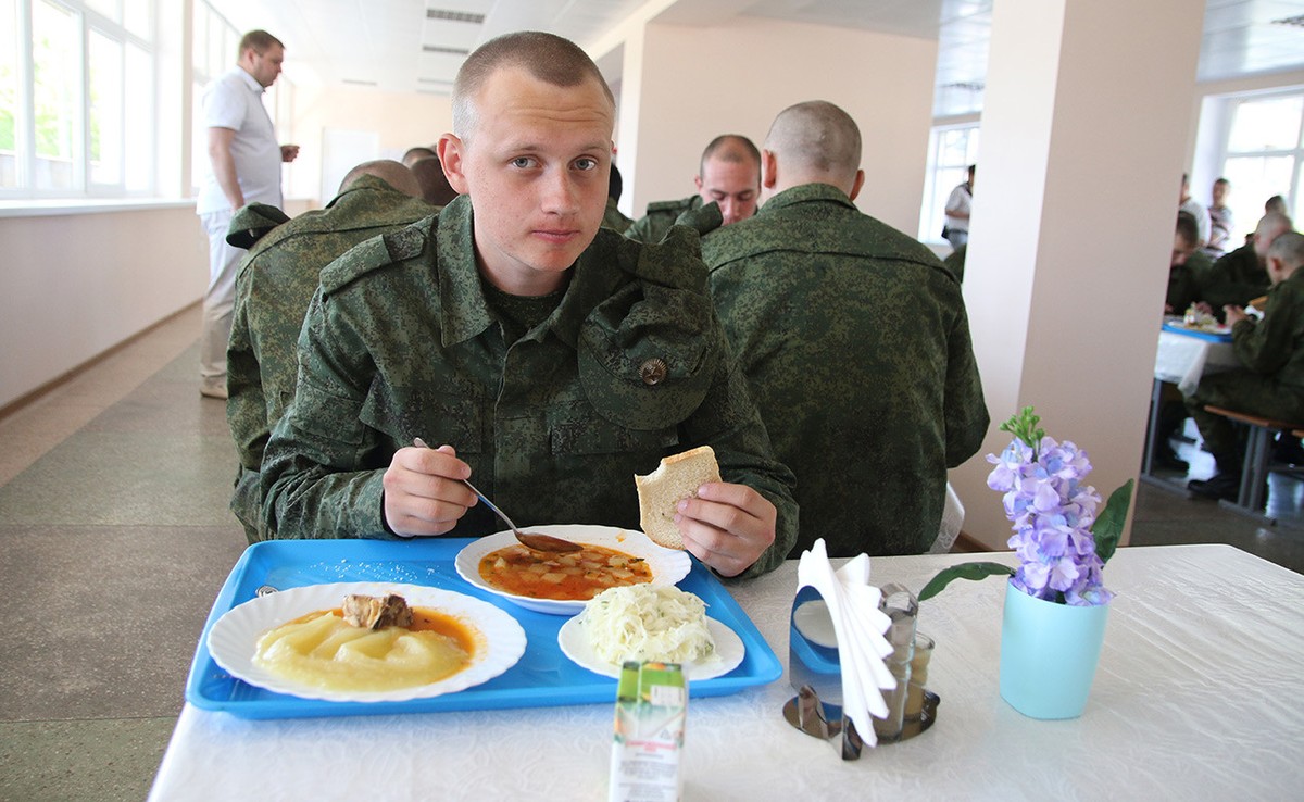 Советската тајна за „мистериозна“ сила: Како слабите луѓе креваат железо полесно од напумпаните во Западот