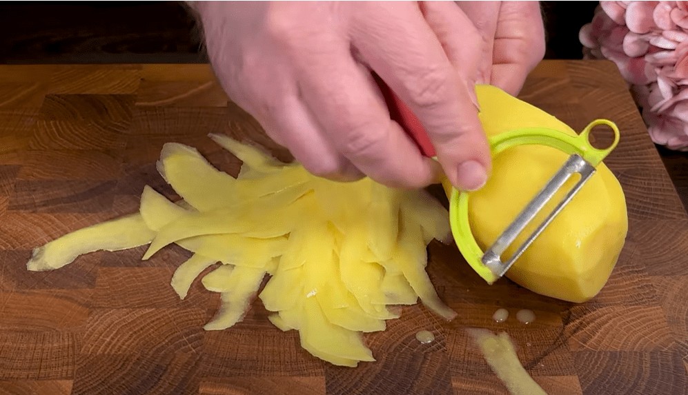 Овој колач од компир е поубав од пица: Од само еден компир за минута правам јадење што ја освојува целата фамилија и чини речиси ништо!