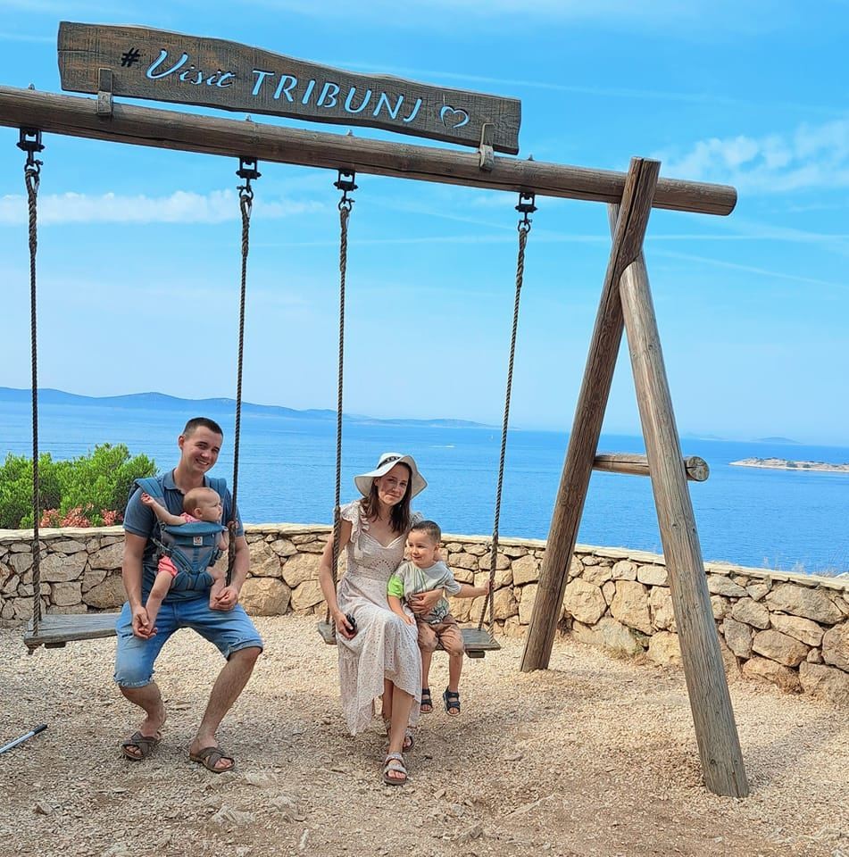 "Требаше да сум во количка": детството како постојан доказ за надминување на дијагнозите