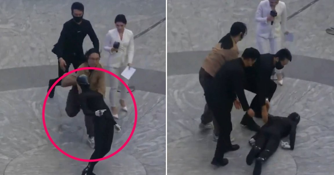 El robot humanoide chino ejecuta un giro demoníaco y se da de cara con un golpe estruendoso durante una demostración