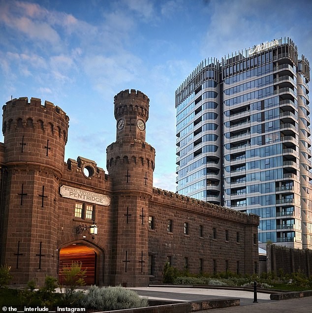 Најстрашниот затвор во Австралија стана луксузен хотел со подземен базен – Нема да верувате што се крие зад овие ѕидови