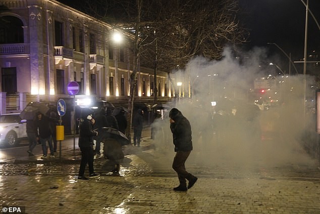 Корупцијата на врвот: Обвиненија против заменичката премиерка Белинда Балуку ја разгореа кризата
