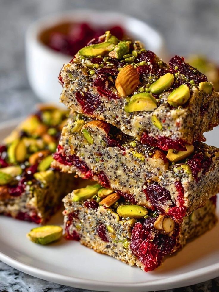 Едноставен чекор-по-чекор процес за совршени чиа плочки – од блендер до тацна