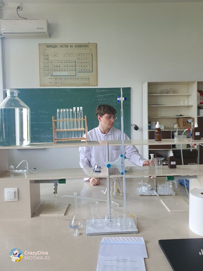 Љубовта кон хемијата не започнала „на прв поглед“ туку преку предизвик и неочекуван успех