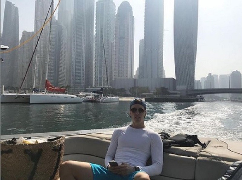 Во Дубаи: од борба за преживување до првите успеси преку моделинг и фитнес