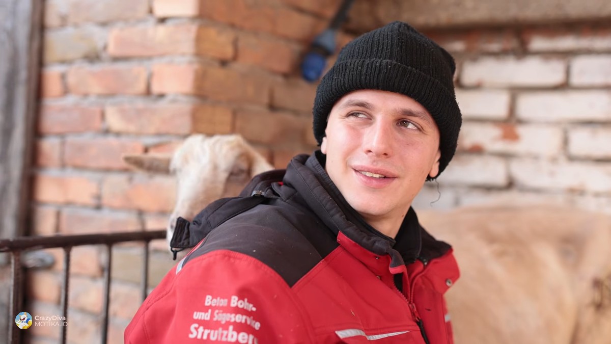 Од седмо одделение, едно јагне и семејно воспитување до сопствено стадо од 145 овци