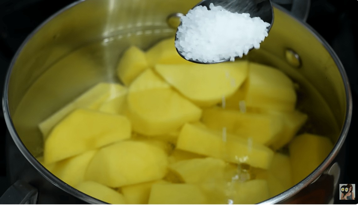 Лесна подготовка и совршен додаток или ужина: Овој компир ќе ги освои сите присутни!