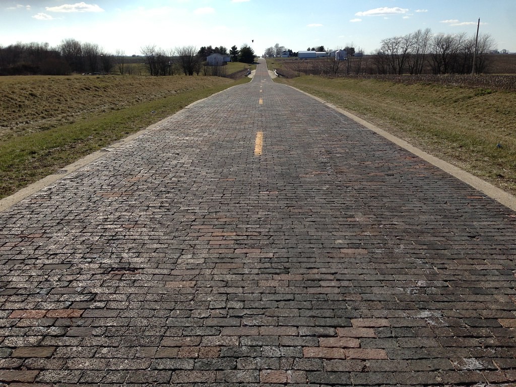 Старецот што се појавува пред несреќа секогаш донесува чувство на закана и опомена да не застануваш