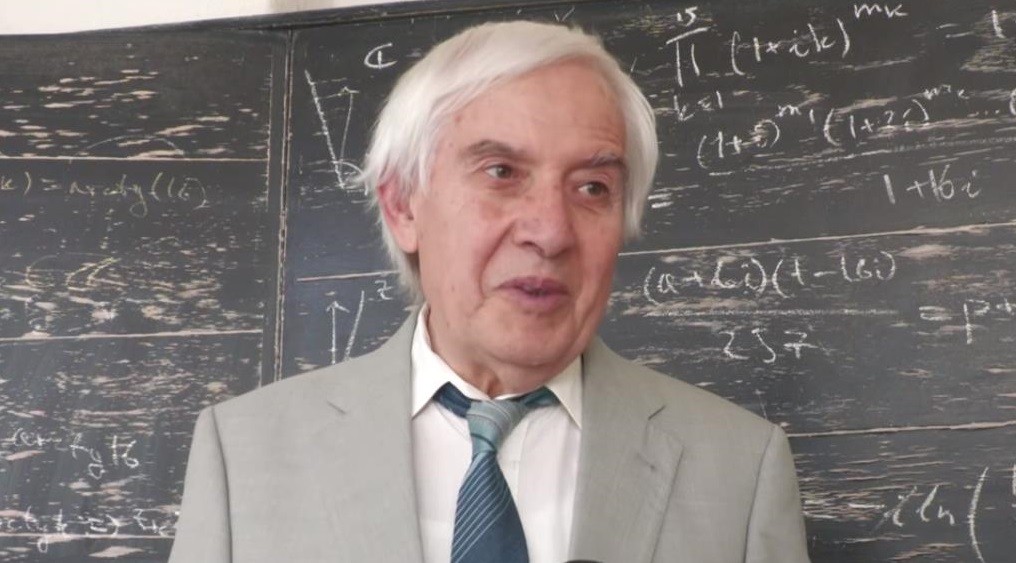 Соба број 5 е лабораторија за длабоко нуркање: учење преку напор, 20.000 часа труд и рушење на митот за талентот