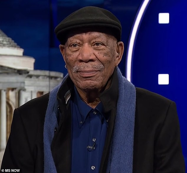 Морган Фримен предупредува: Трамп ја води Америка кон пропаст како нацистичка Германија