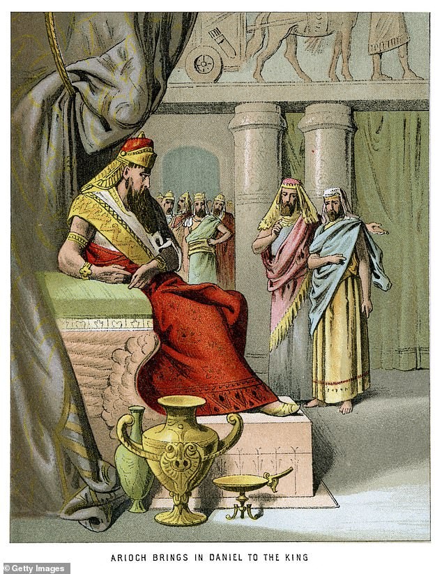 Навуходоносор Втори лично ги опишува своите реставраторски подвизи: повторна изградба на храмот за боговите на војната Забаба и Иштар