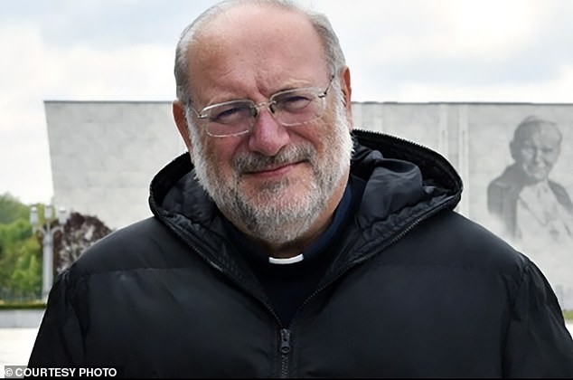 Подем на „сатанизам поттикнат од вештачка интелигенција“: Свештеници, имами и рабини поканети на курс за егзорцизам во Рим поради страв дека обожувачите на ѓаволот користат AI