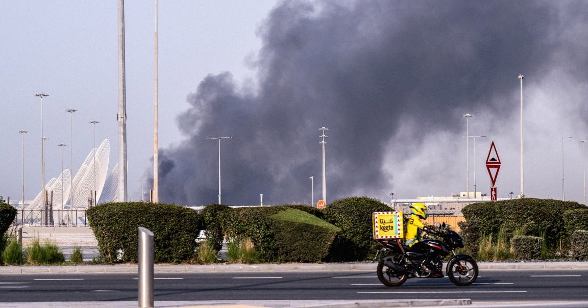 Иран ги напаѓа дата центрите на Амазон со дронови: Технолошки војни на Блискиот Исток предизвикуваат глобални интернет прекини и страв од уште поголеми напади