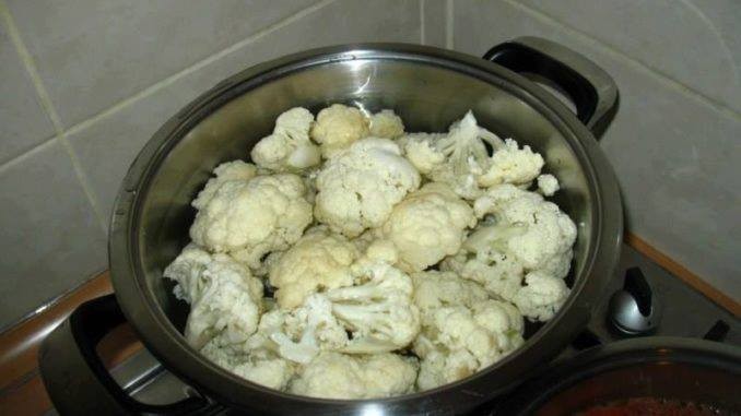 Здрава и вкусна чорба од карфиол која се подготвува за само 30 минути
