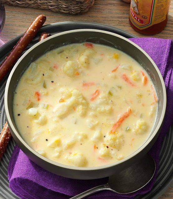 Чекор по чекор: Како да подготвите најкремаста и највкусна чорба од карфиол