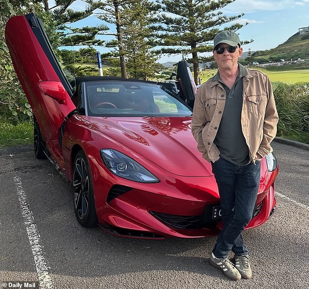 MG Cyberster: ладнокрвна комбинација на динмички изглед, современи технологии и скокачки врати