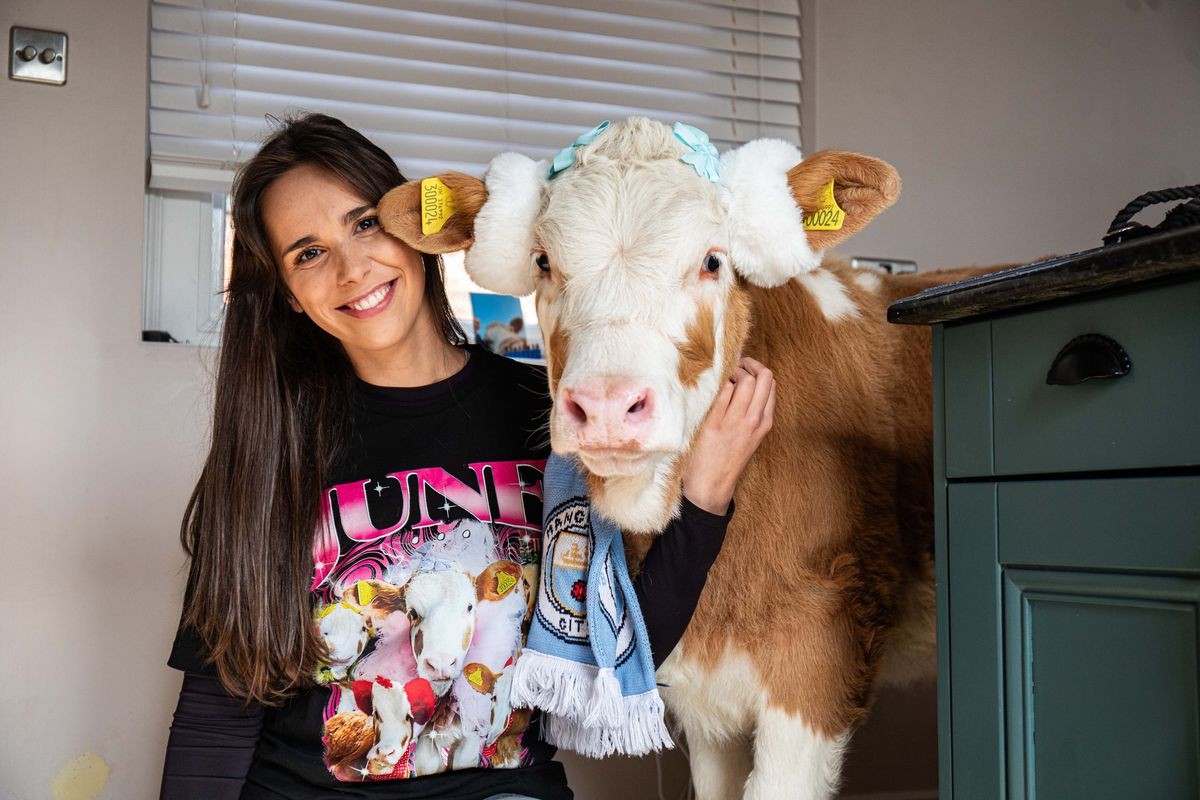 Таш самата се грижеше за Џун откако мајката ја одби, и ја хранеше со шише 24 часа на ден