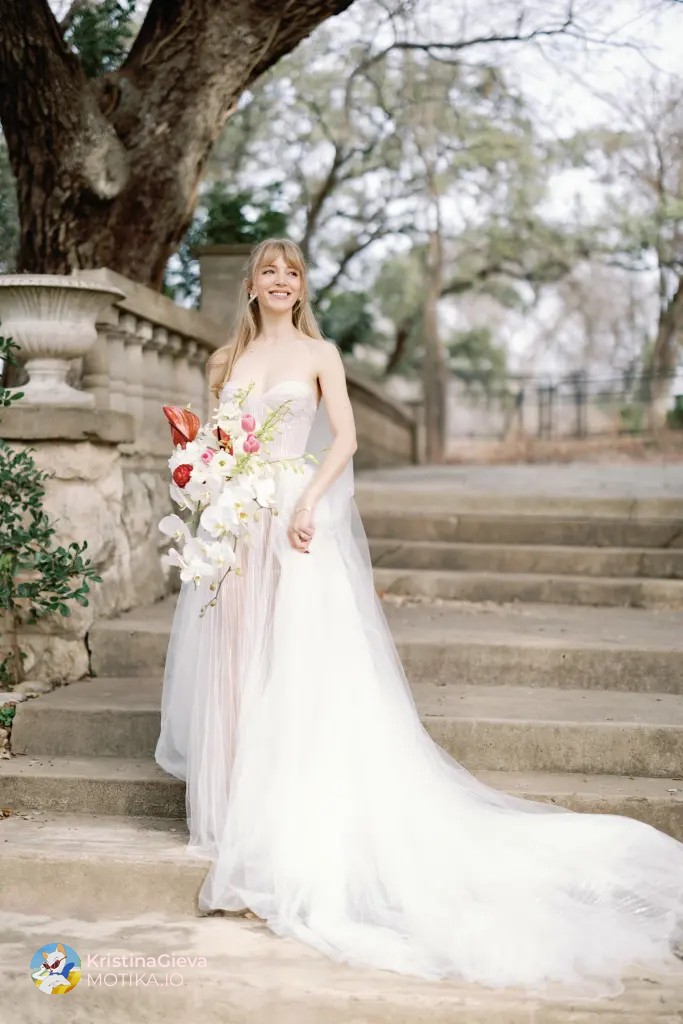 Марчела предупредува: Не го дозволувајте ботоксот да ви ја одземе насмевката на вашата свадба