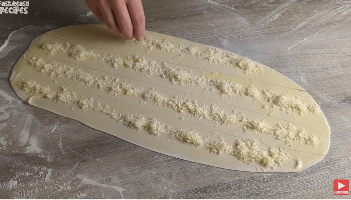 Состојки за најмекиот домашен леб со сирење што секогаш успева