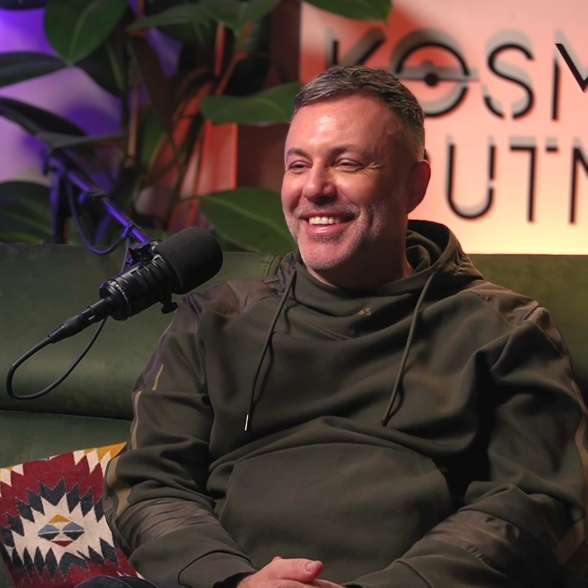 Зошто се чувствуваш изгубен во животот — и зошто тоа не е случајно: Жарко Илиќ за кризата на идентитетот и смислата на постоењето