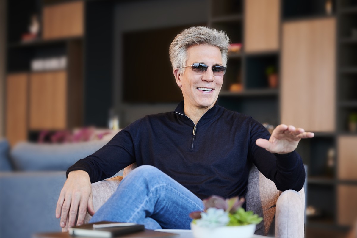 МакДермот гледа ентузијазам во замената на милијарди работници со ВИ: „Ќе имаме милијарди корисници што луѓето никогаш не би ги донеле“