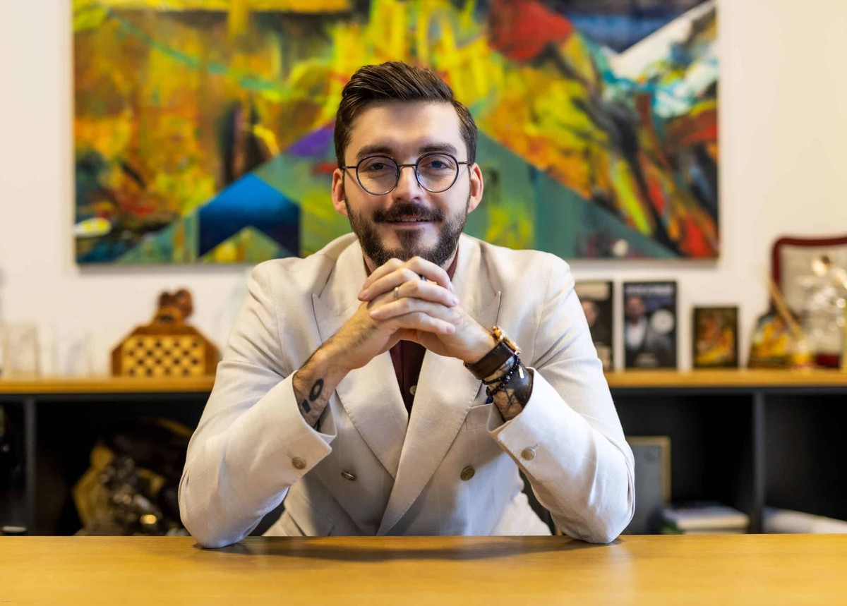 „Ако купиш сега, готов си! Тој што знае дека балонот ќе пукне, живее под кирија" — Најпознатиот брокер во Бугарија зборува за кризата на пазарот со недвижности