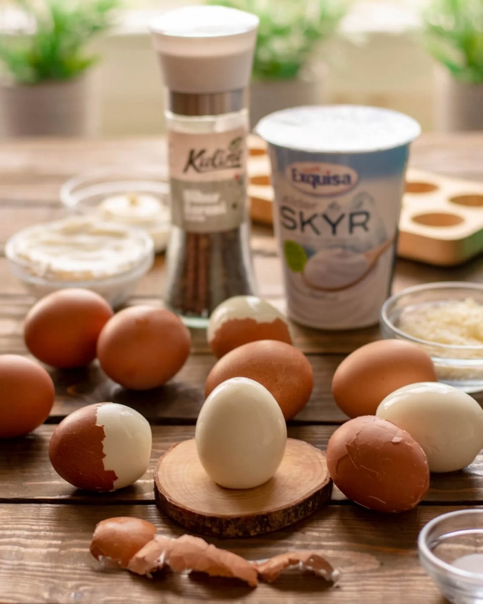 Лупење и подготвителни чекори за велигденските јајца