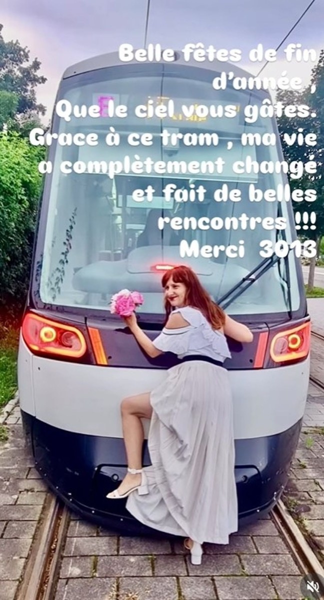 Сандра живее со ретка приврзаност кон предмети од своите тинејџерски години