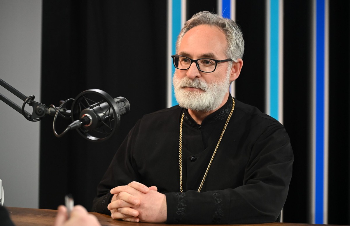 Отец Антониј: ДНК е потпис на Бога – вештачката интелигенција носи искушенија, а непростувањето нè согорува одвнатре