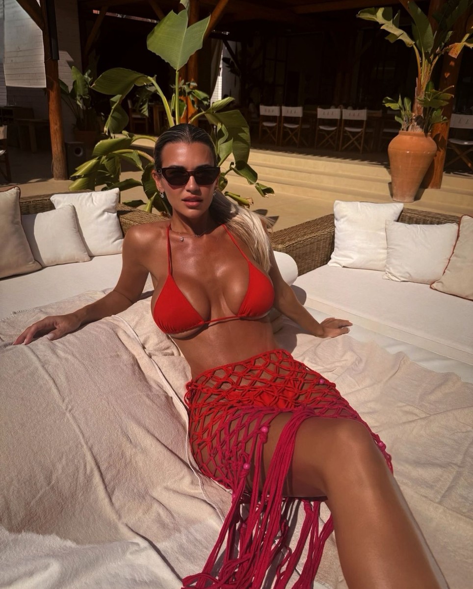 Кристин признава дека летала три различни жени на Ибица за да излезе со нив