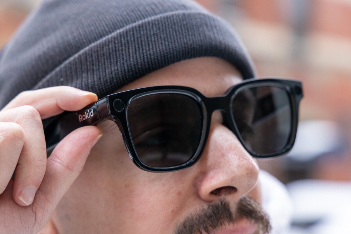 Студентка: „Не само што користам паметни очила за препишување, туку ги изнајмувам и на други колеги“