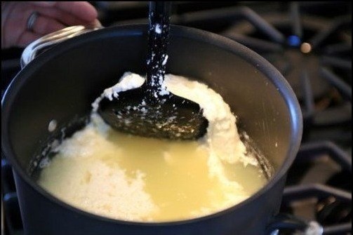 Направете домашна моцарела – Во продавница е прескапа, а потребно ви се само две состојки