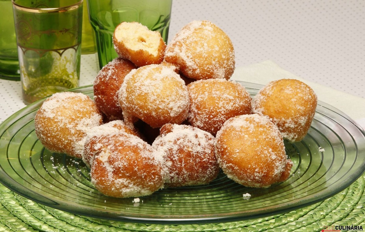 Ова е рецептот кој ќе ги изненади вашите најблиски гости: необично меки и неодоливо крцкави бразилски крофнички