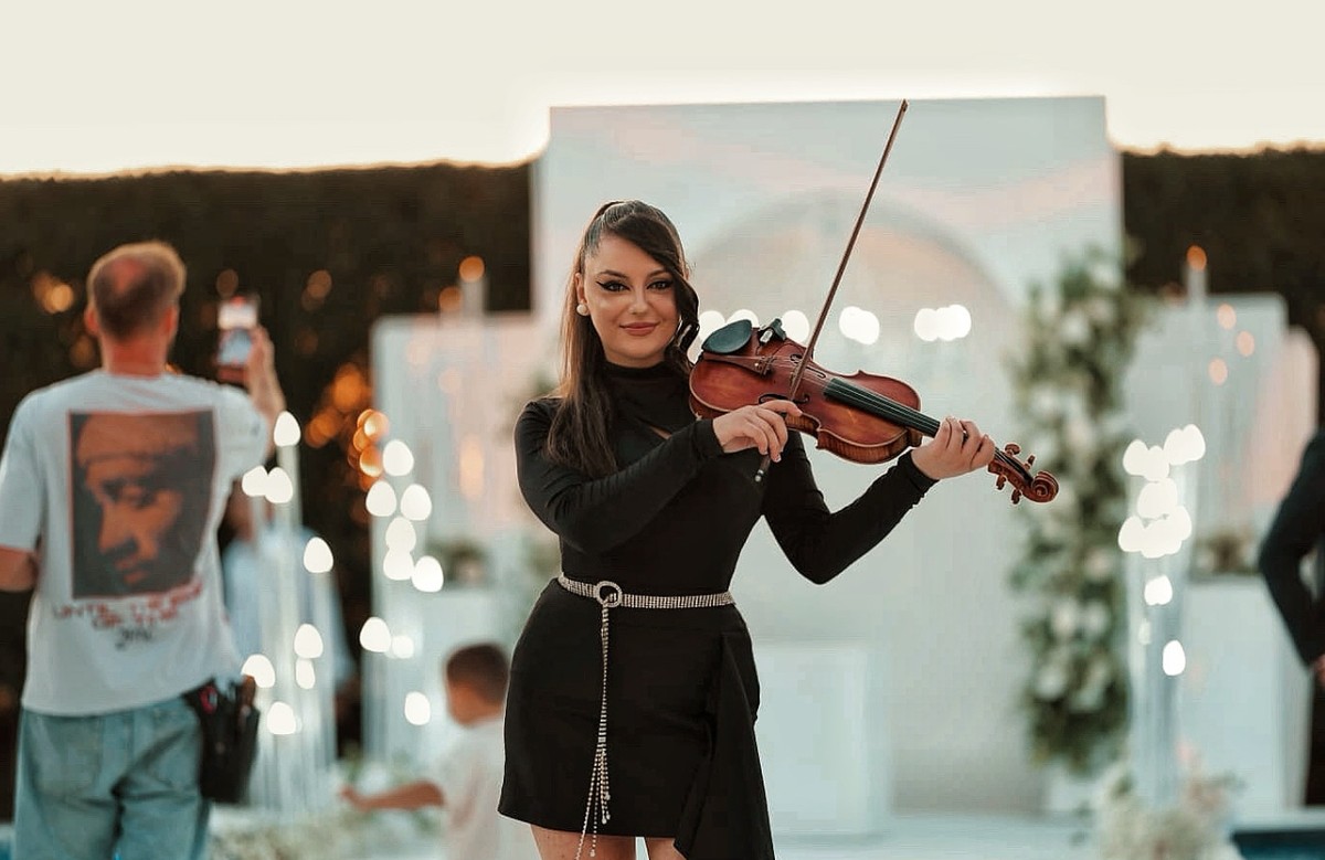 Нејзиното секојдневие е исполнетп со дисциплина, не со гламур